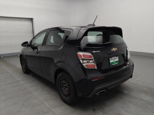 Mosaic Black Metallic 2020 Chevrolet Sonic FWD Hatchback 1FL 5-Door