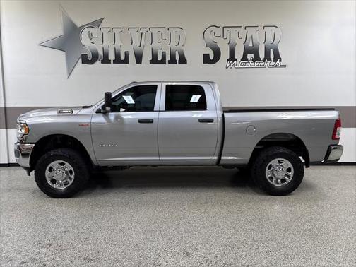 2022 RAM 2500 Tradesman Crew Cab 4x4 6'4' Box