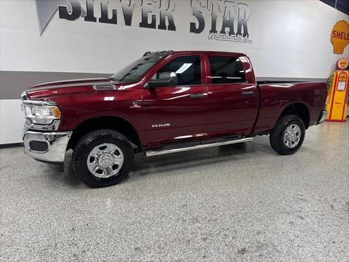 2022 RAM 2500 Tradesman Crew Cab 4x4 6'4' Box