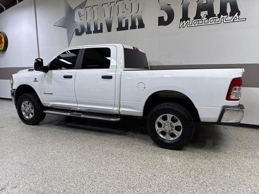 2023 RAM 3500 Big Horn Crew Cab 4x4 6'4' Box