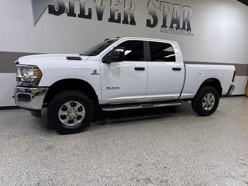 2023 RAM 3500 Big Horn Crew Cab 4x4 6'4' Box