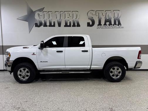 2023 RAM 3500 Big Horn Crew Cab 4x4 6'4' Box