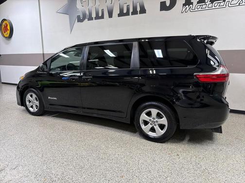 2020 Toyota Sienna Braun Ability Mobility Van