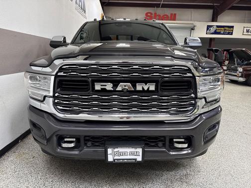 2019 RAM 2500 Limited Crew Cab 4x4 6'4' Box