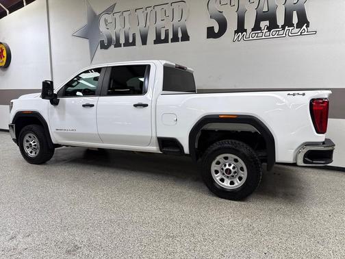 2023 GMC Sierra 2500 Base
