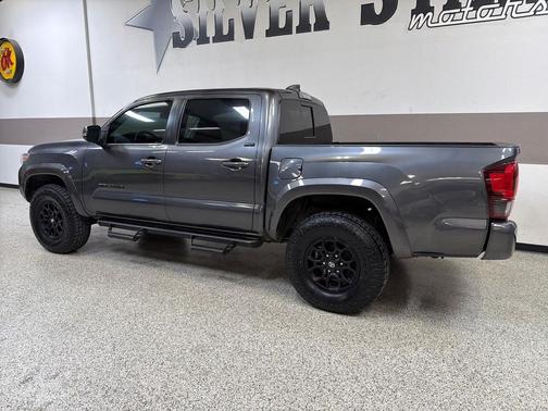 2022 Toyota Tacoma SR5