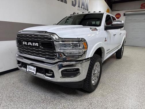 2022 RAM 2500 Limited Crew Cab 4x4 6'4' Box