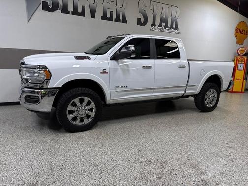 2022 RAM 2500 Limited Crew Cab 4x4 6'4' Box