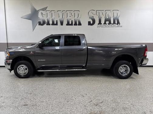 2022 RAM 3500 Tradesman Crew Cab 4x4 8' Box