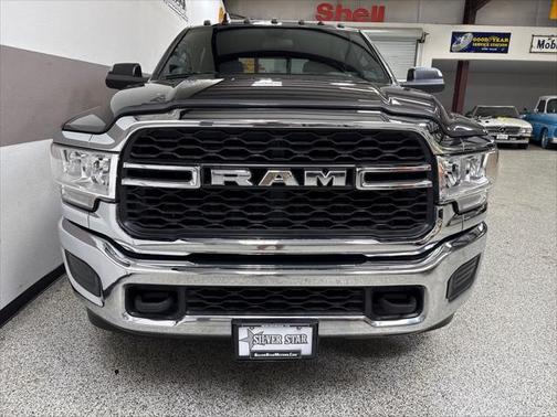 2022 RAM 3500 Tradesman Crew Cab 4x4 8' Box