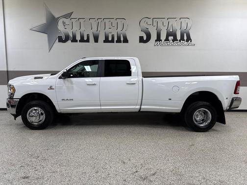 2020 RAM 3500 Big Horn Crew Cab 4x4 8' Box
