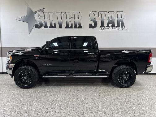 2019 RAM 2500 Big Horn Crew Cab 4x4 6'4' Box