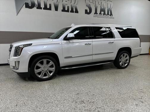 2016 Cadillac Escalade ESV Luxury
