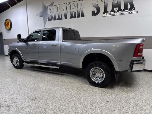 2020 RAM 3500 Laramie Crew Cab 4x4 8' Box