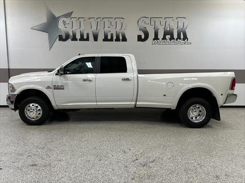 2017 RAM 3500 Laramie Crew Cab 4x4 8' Box