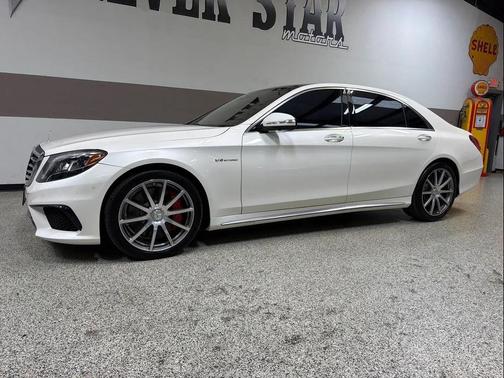 designo Diamond White Metallic 2016 Mercedes-Benz AMG S 63 4MATIC