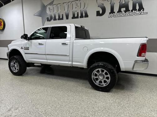 2018 RAM 2500 Laramie Crew Cab 4x4 6'4' Box