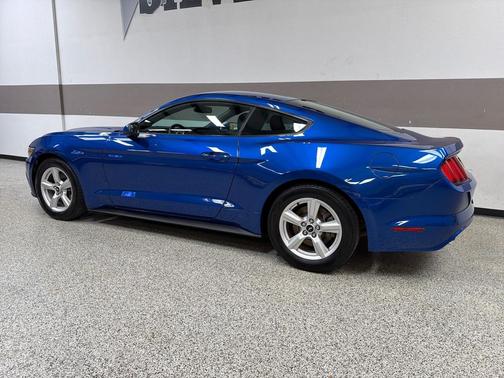 2017 Ford Mustang V6