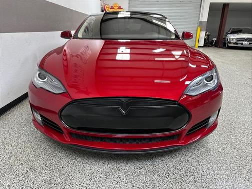2014 Tesla Model S Performance