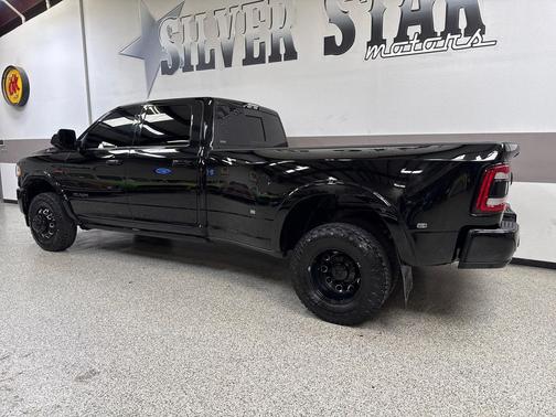 2020 RAM 3500 Limited Crew Cab 4x4 8' Box