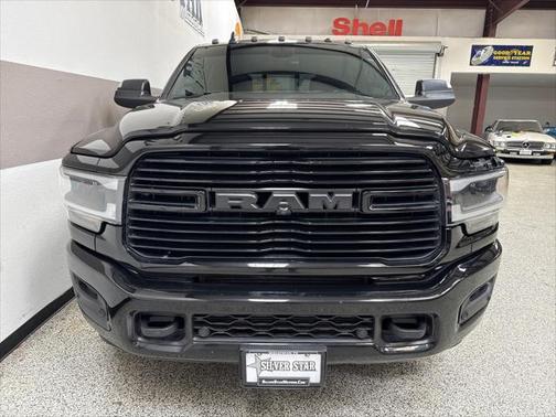 2020 RAM 3500 Laramie Crew Cab 4x4 8' Box