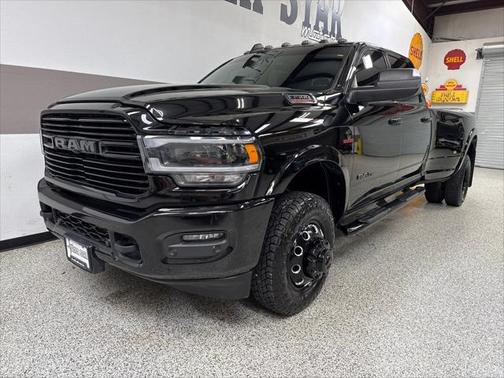 2020 RAM 3500 Laramie Crew Cab 4x4 8' Box