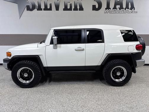 2010 Toyota FJ Cruiser Base