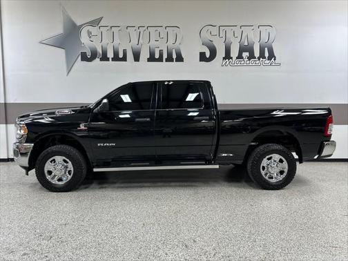 2021 RAM 2500 Tradesman Crew Cab 4x4 6'4' Box
