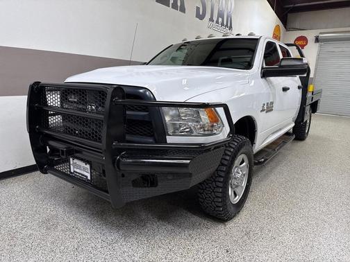 2017 RAM 3500 Tradesman Crew Cab 4x4 8' Box