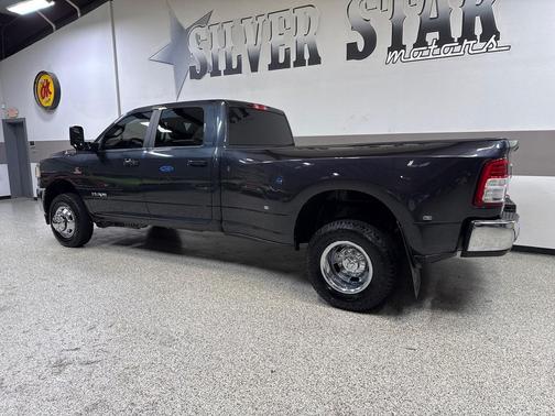 2021 RAM 3500 Big Horn Crew Cab 4x4 8' Box