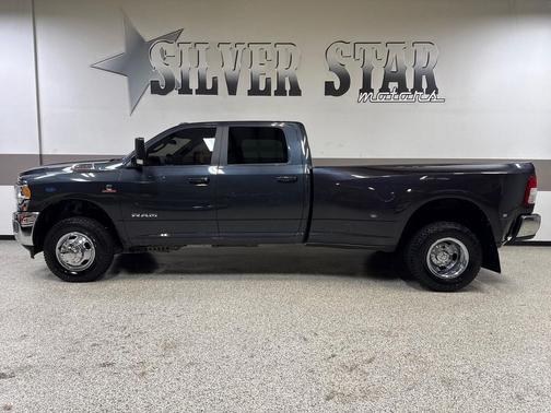 2021 RAM 3500 Big Horn Crew Cab 4x4 8' Box