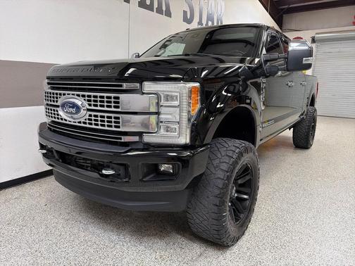 Shadow Black 2017 Ford F-250 Platinum