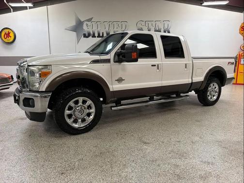 White 2016 Ford F-250 Lariat