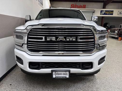 2023 RAM 2500 Laramie Crew Cab 4x4 6'4' Box