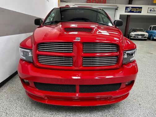 2005 Dodge Ram 1500 SRT-10 Quad Cab