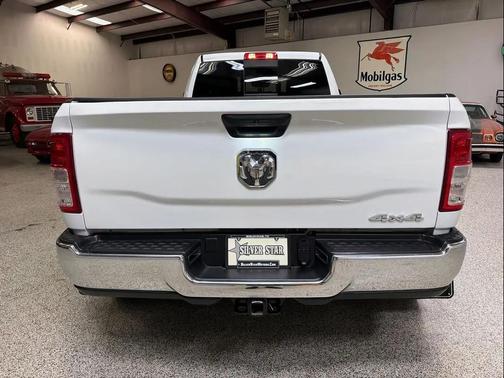 White 2022 RAM 3500 Tradesman Crew Cab 4x4 8' Box