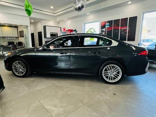 Dark Graphite Metallic 2025 BMW 530 530i Sedan