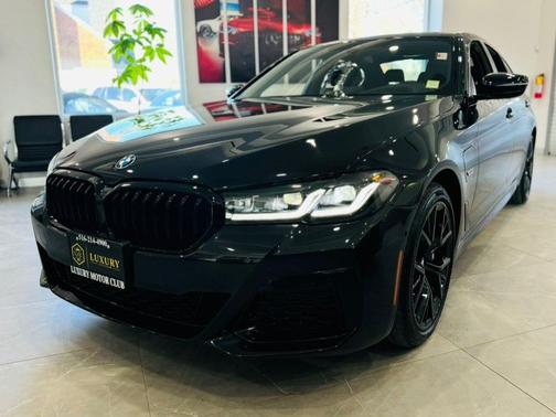 Black Sapphire Metallic 2023 BMW 530e Base