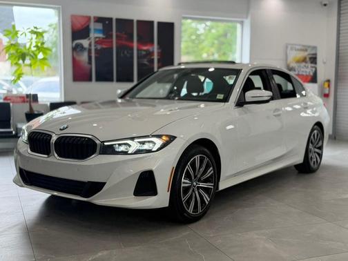 Mineral White Metallic 2025 BMW 330 xDrive