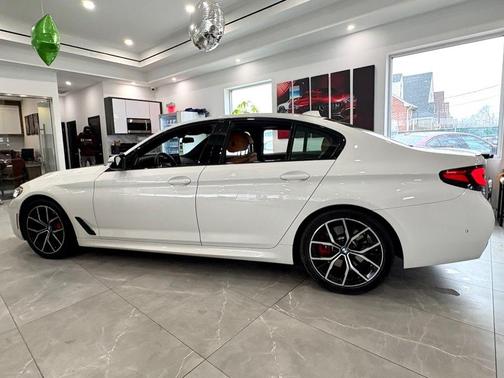 2023 BMW 530 i xDrive