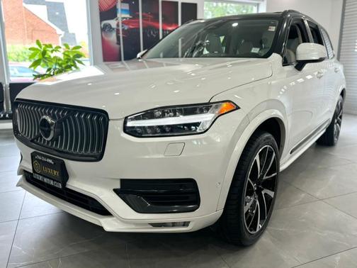 2023 Volvo XC90 B6 Plus 6-Seater