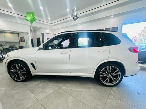 2023 BMW X5 M50i