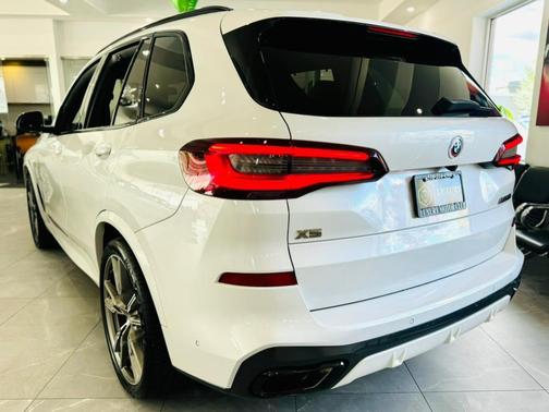 2023 BMW X5 M50i