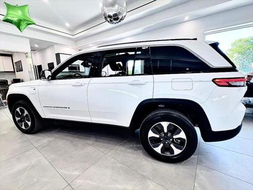 2022 Jeep Grand Cherokee 4xe Base