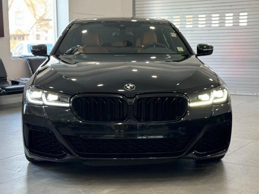 Black Sapphire Metallic 2023 BMW 530 i