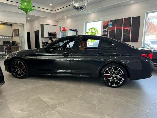Black Sapphire Metallic 2023 BMW 530 i