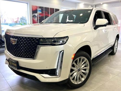 2022 Cadillac Escalade ESV Luxury