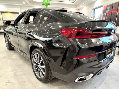 2025 BMW X6 xDrive40i