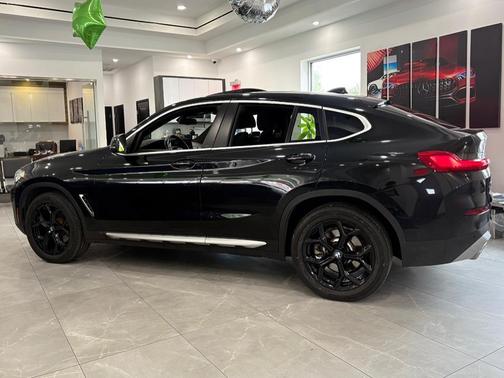 2024 BMW X4 xDrive30i