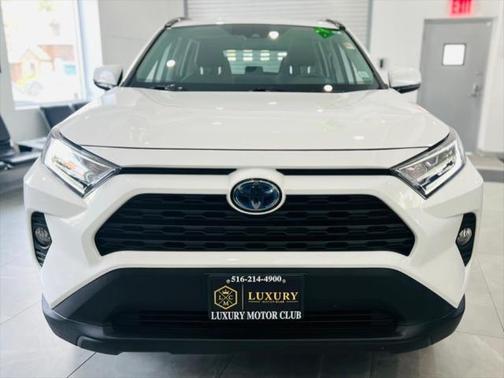 2020 Toyota RAV4 Hybrid XLE